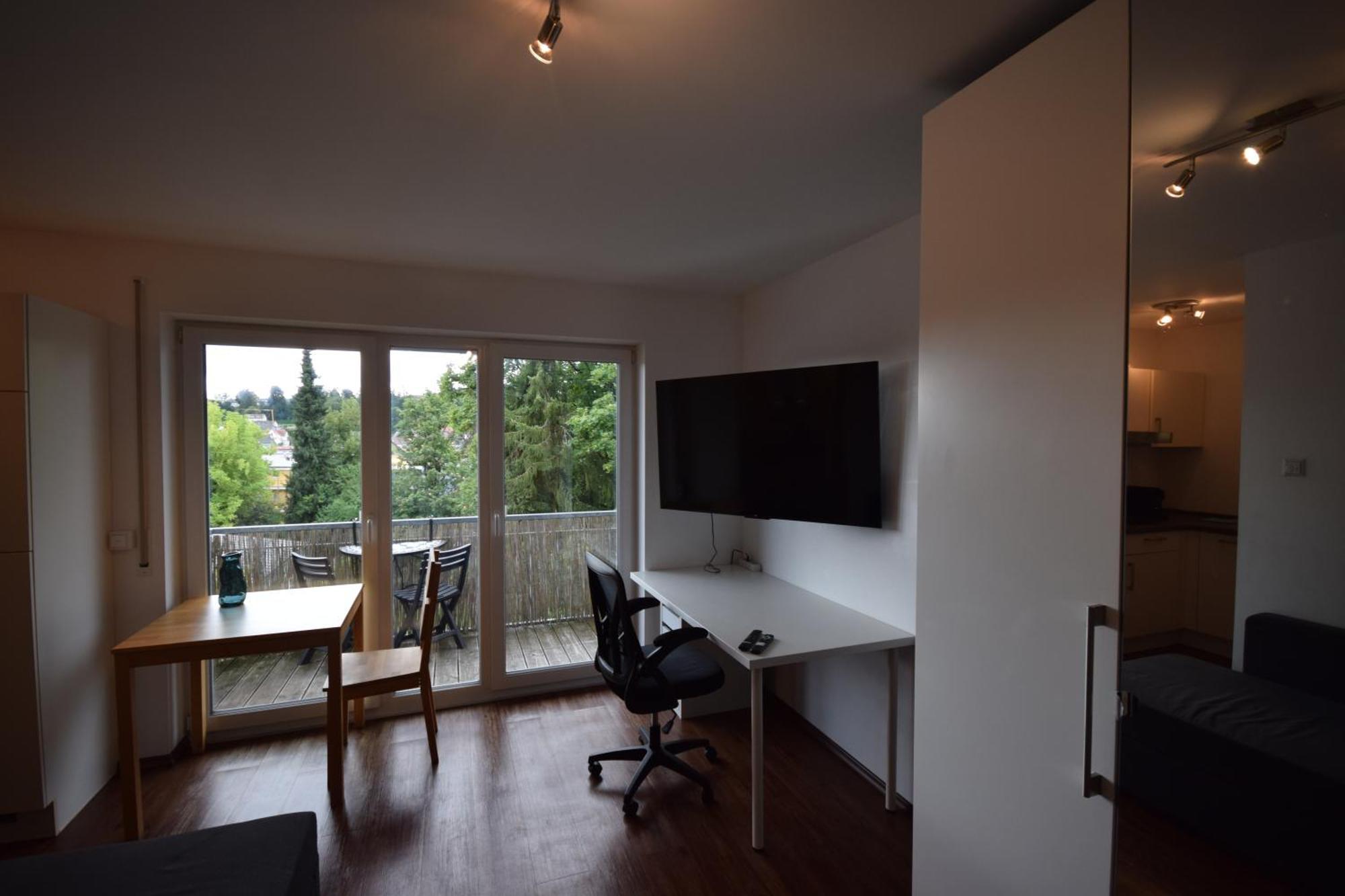 Nestwerk Komfort R23-12 - Balkon, Arbeitsplatz & Zentrumsnah Biberach an der Riß Esterno foto